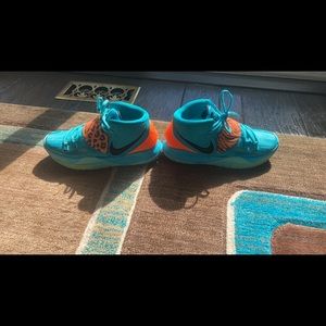Nike kyrie 6 oracle aqua athletic shoes